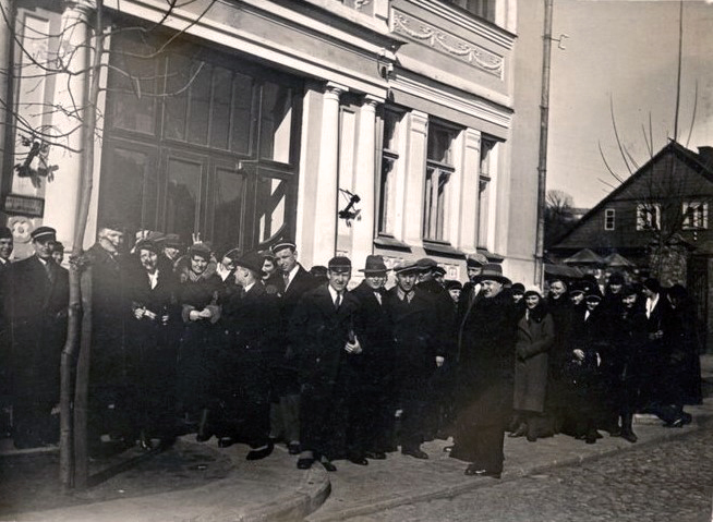 VDU Teisės fakulteto studentų ir dėstytojų ekskursija (1933). © ® Rokiškio krašto muziejus
